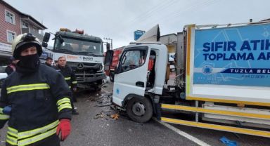 Beton pompası ile kamyon kafa kafaya çarpıştı