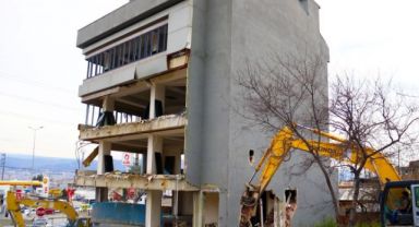 Bir yılda Kocaeli'de 100 bina yıkıldı