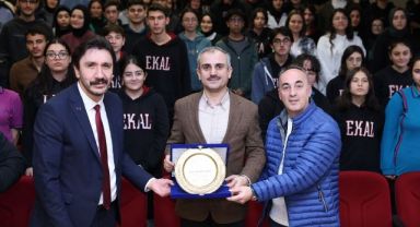 Çiftçi'den öğrencilere altın öğütler