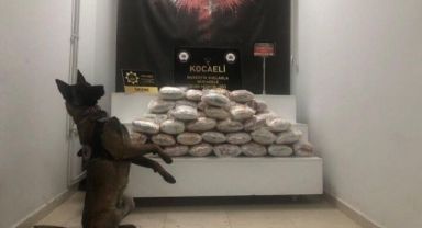 Dur ihtarına uymadı uyuşturucularla yakalandı