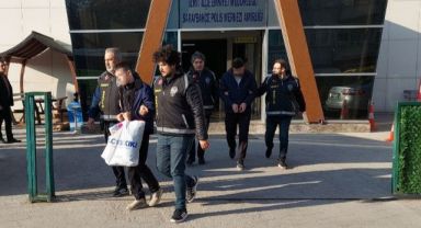 Evli genç kız, sevgilisini döven eski erkek arkadaşını bıçakladı