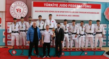 Kağıtspor, judoda süper lige yükseldi