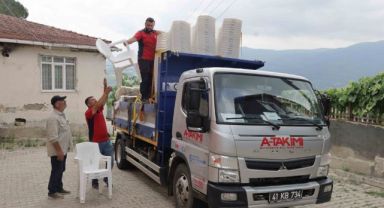 Kırsal mahallere masa ve sandalye desteği