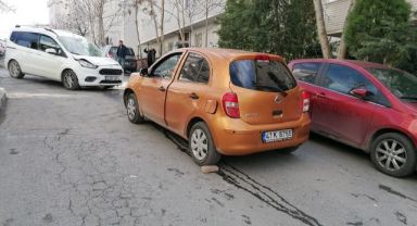 Ticari araç ile otomobil kafa kafaya çarpıştı: 1 yaralı