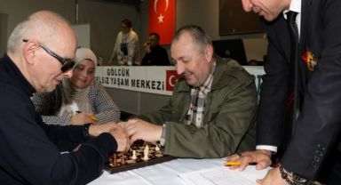 Yetenekler Şah Engeller Mat Satranç Turnuvası düzenlendi