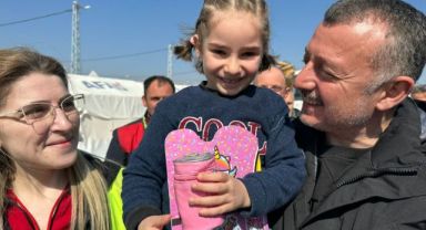 Çocukların yüzündeki bir gülümseme dünyalara bedel