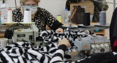 Dikiş makineleri depremzedeler için çalıştırılıyor