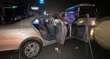 Gasp ettiği araçla 3 polis aracına çarptı