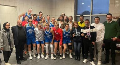 İzmit Belediyespor, Yalova'yı devirip seriyi 12 maça çıkardı
