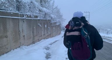 Kocaeli'de kar yağışı etkili oluyor