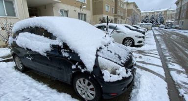 Kocaeli’ye beklenen kar geldi