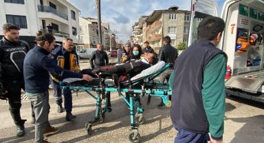 Motosikletten düşen kurye yaralandı