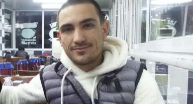 Yakınları haber alamıyordu, 25 yaşındaki genç evinde ölü bulundu