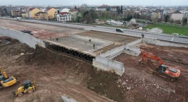 Alikahya Stadyum yolunda köprü kirişleri tamam