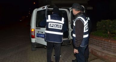 Aranan şahıslar operasyonla yakalandı