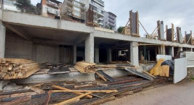 Bu kadarına da pes, binanın kirişlerini toprakla doldurdular