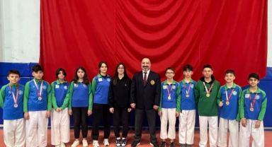 ÇESK Karate takımı 7 madalya kazandı