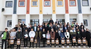 Dilovası Belediyesi’nden öğrencilere YKS ücreti desteği