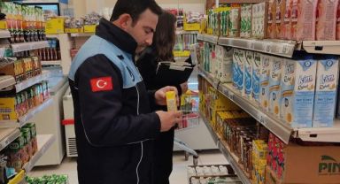 Gebze Zabıtası’ndan market denetimleri