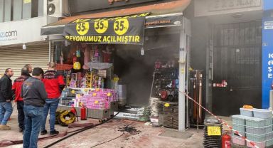 İş yerinden yükselen dumanlar korkuttu