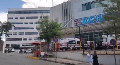 Kız kardeşlerine küfür edildiği iddiasıyla Gebze'de 2 kişiyi bıçakladılar