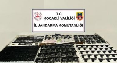 Kocaeli'de bir ayda 28 silah ve 835 silah parçası ele geçirildi