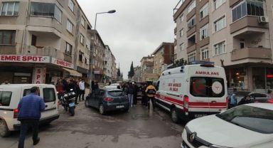 Otomobil ile ticari araç çarpıştı, kaza anı kameraya yansıdı
