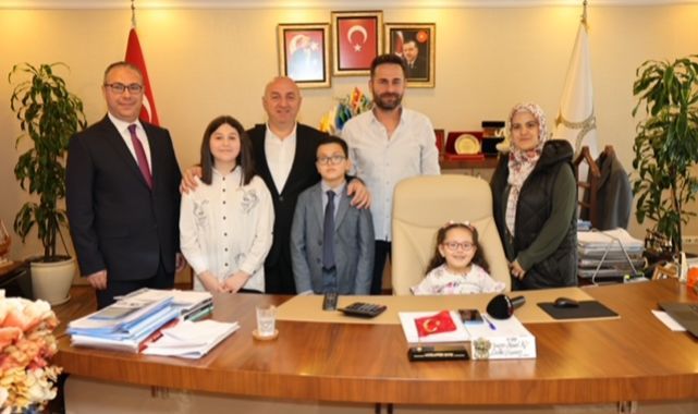 Başkan Bıyık, makamını çocuklara devretti