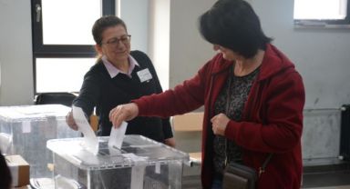 Bulgaristan'daki erken genel seçim için sandığa koştular