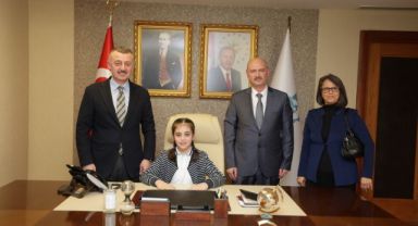 Büyükakın, makamını 4. sınıf öğrencisi Yayla’ya bıraktı