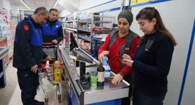 Çayırova’da zabıtadan market denetimi