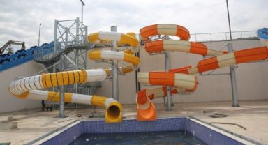 Çift kaydıraklı aquapark yaza hazırlanıyor