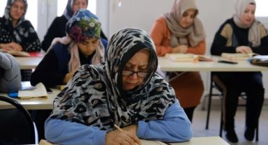 Dualar depremde hayatını kaybedenler için