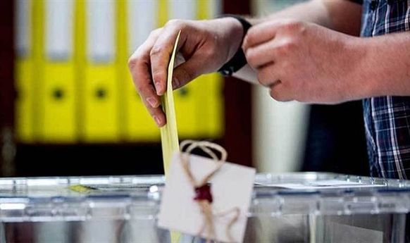 Eski kimlikli vatandaşlar da oy kullanabilecek