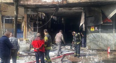 Gebze'de oto tamir dükkanı alevlere teslim oldu