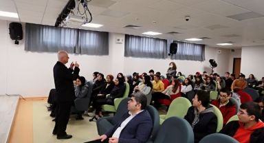 GTÜ Akademisyenleri Liselerde