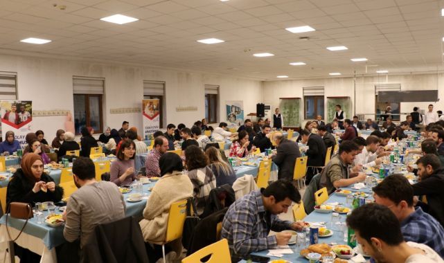 GTÜ Mezunları iftar yemeğinde buluştu