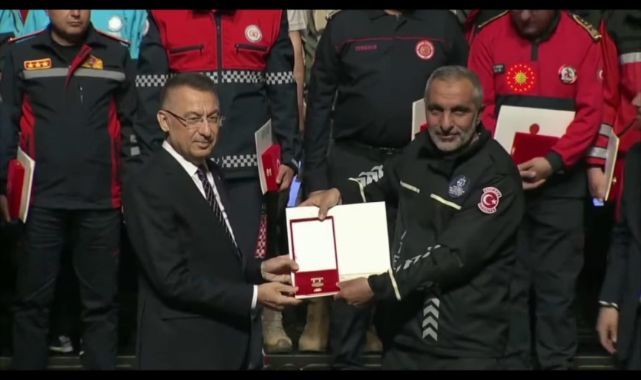 Kocaeli İtfaiyesi’ne Devlet Üstün Fedakârlık Madalyası