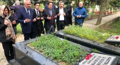 Nail Çiler şehitliği ziyaret etti