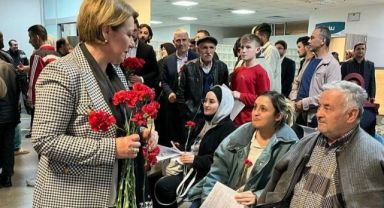 Özdemir’den Gebze’de hastalara moral ziyareti