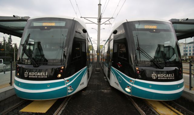 Yeni tramvay araçları için imzalar atıldı