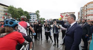 Cumhuriyeti çocuklar ve gençler yükseltecek