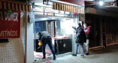 Dönerci dükkanı kurşunlandı
