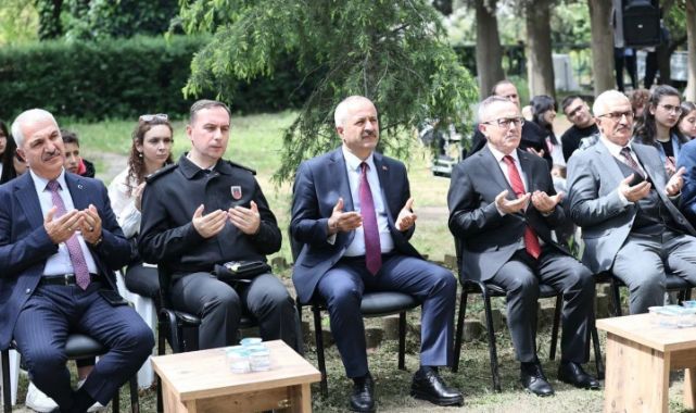 Fatih Sultan Mehmet Hünkar Çayırı’nda dualarla anıldı