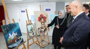 Gebze’de ‘İyi ki Annemsin’ konulu resim sergisi