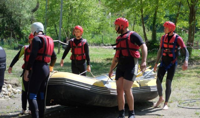 İtfaiye’den selde arama ve kurtarma eğitimi