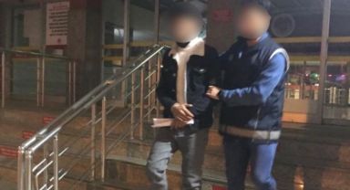 Kocaeli'de durdurulan araçtan 3 düzensiz göçmen yakalandı