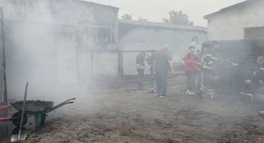 Kömür imalatı yapılan iş yeri alev alev yandı