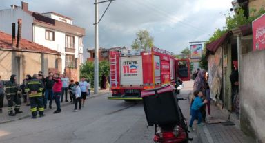Mutfakta çıkan yangın mahalleliyi sokağa döktü