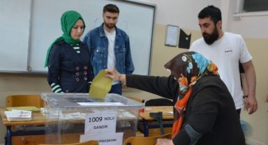 Nazire Teyze oyunu kullanacağı okula özel araçla götürüldü: